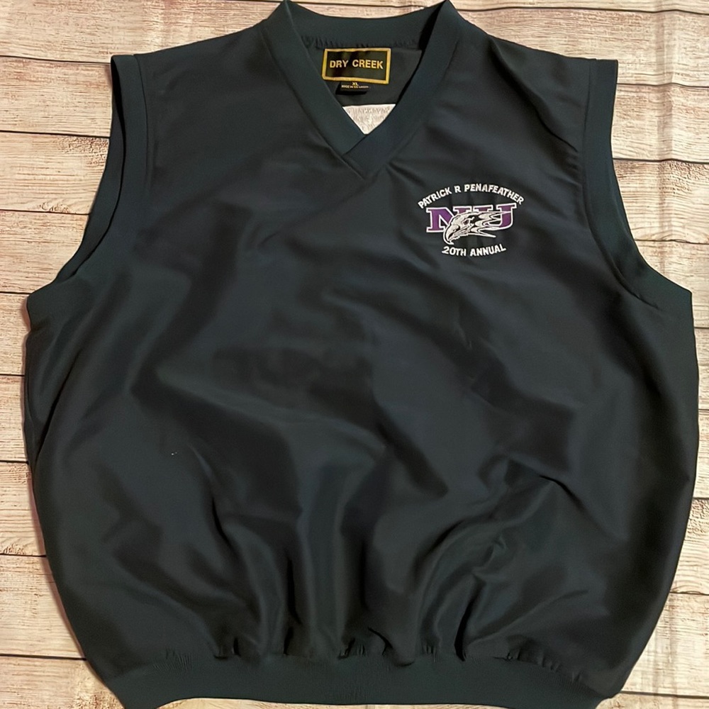 Niagara University Purple Eagles Golf Vest size XL